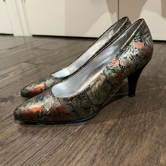 BROWN’S Shoes/Heels Copper Tone Floral Print, Size 39.5, Made In Italy - Picture 3 of 11